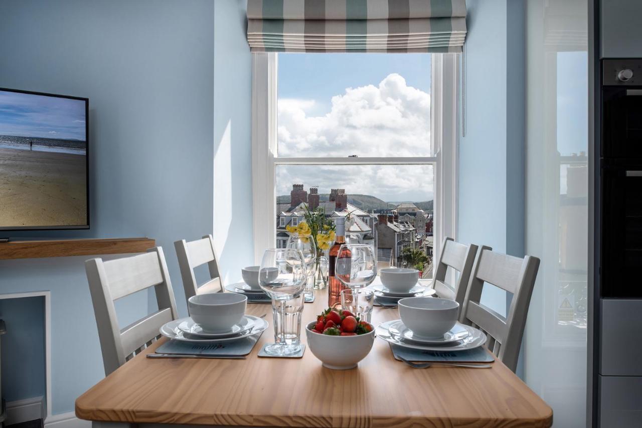 Abbey Road Boutique Holiday Apartment Llandudno Eksteriør billede
