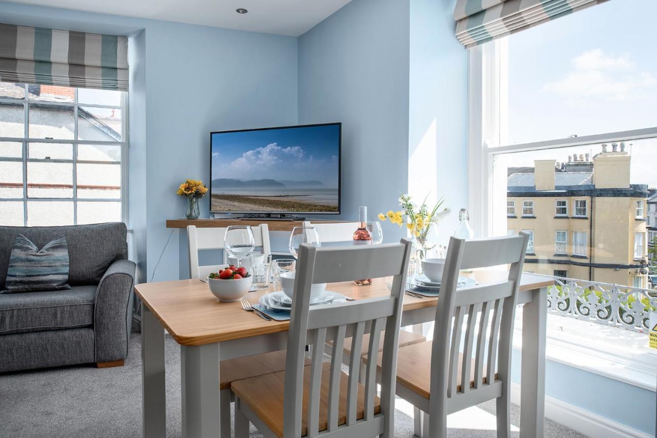 Abbey Road Boutique Holiday Apartment Llandudno Eksteriør billede